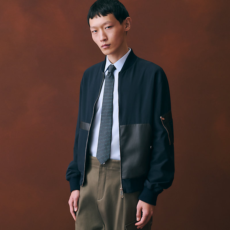 シルクツイルタイ 7 cm 《カレモン》 | Hermès - エルメス-公式サイト